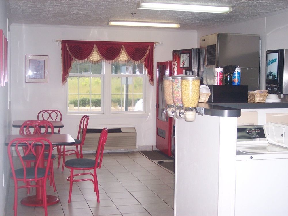 Holiday Lodge - Greensboro/Lake Oconee エクステリア 写真